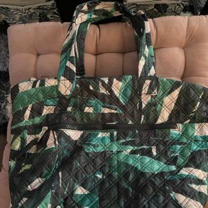 Sondra Roberts Squared - tropic print quilted tote bag